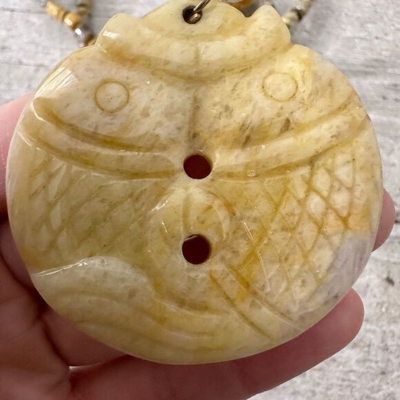 Vintage Natural Stone Bead And Carved Fish Pendant Necklace - Picture 5 of 6